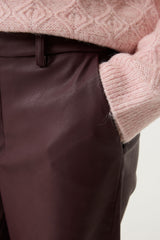 Pantalon en simili cuir bordeaux