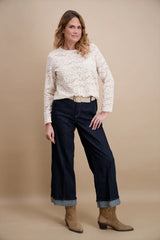 Blouse unie en dentelle